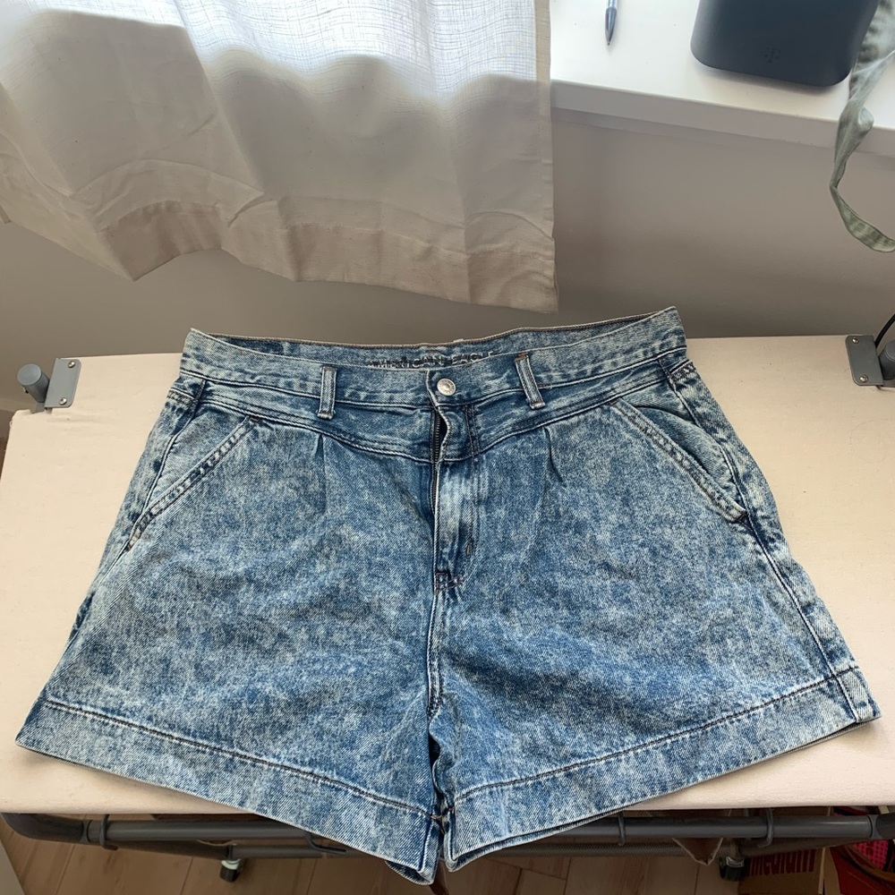 American eagle mom shorts size 14